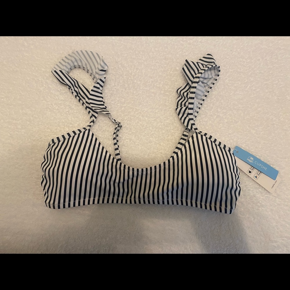 Cupshe ruffle vertical stripe bikini top (NWT)